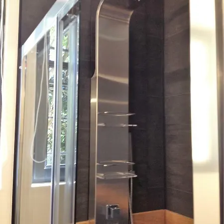 Au Vieux Lavoir Avec Parking Prive, Jardin , Climatisation, A 500 M De La Cite דירה