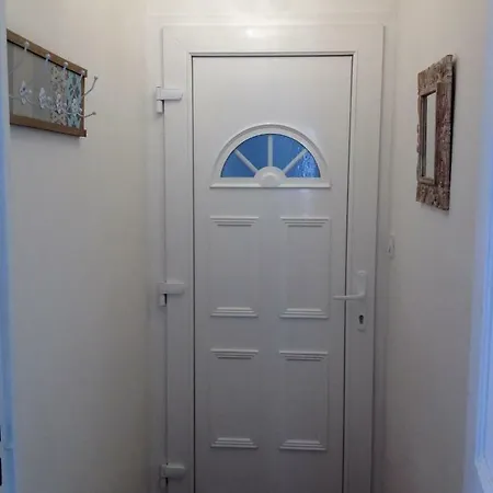 דירה Au Vieux Lavoir Avec Parking Prive, Jardin , Climatisation, A 500 M De La Cite קרקסון